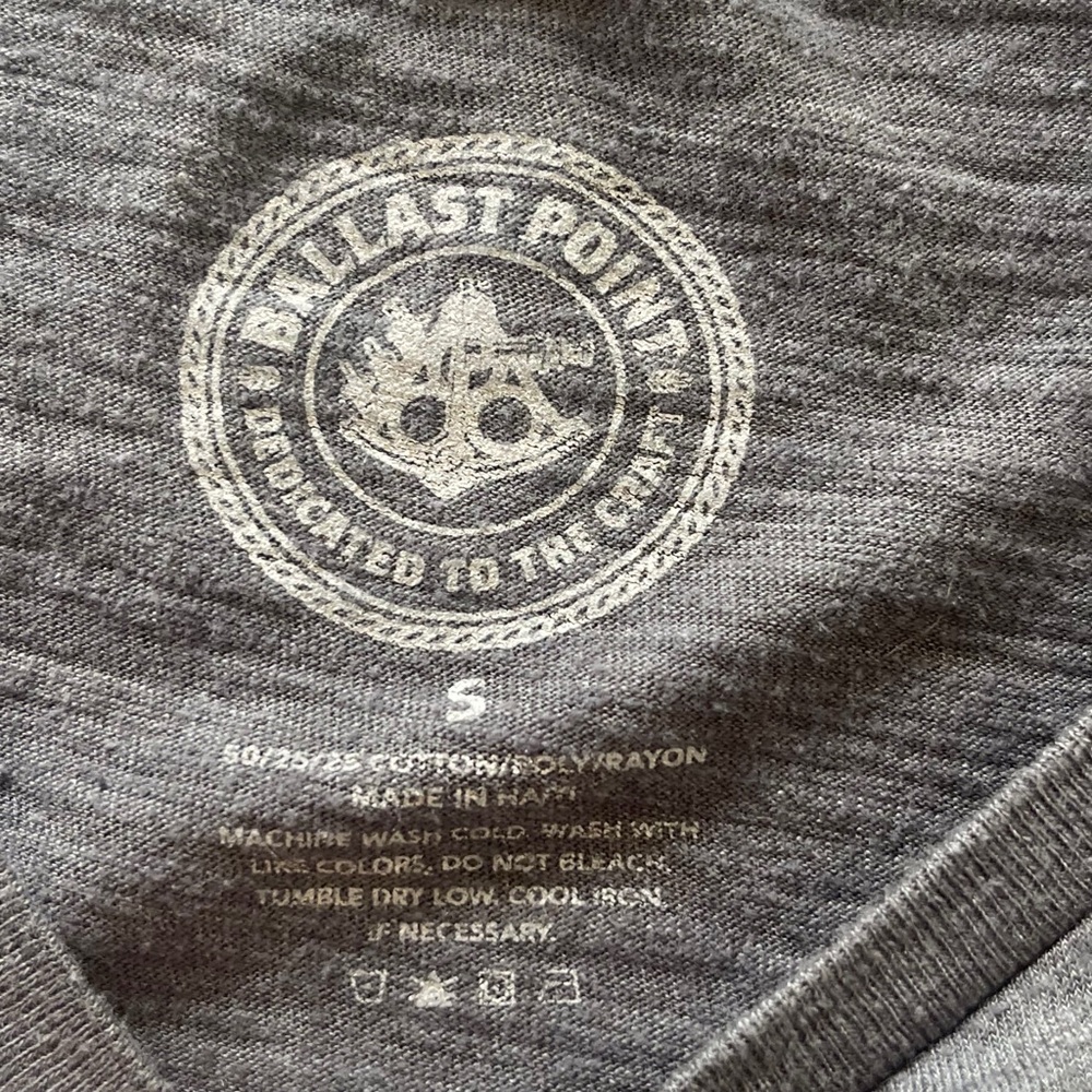 Ballast Point Tank Size Small - Picture 3 of 4